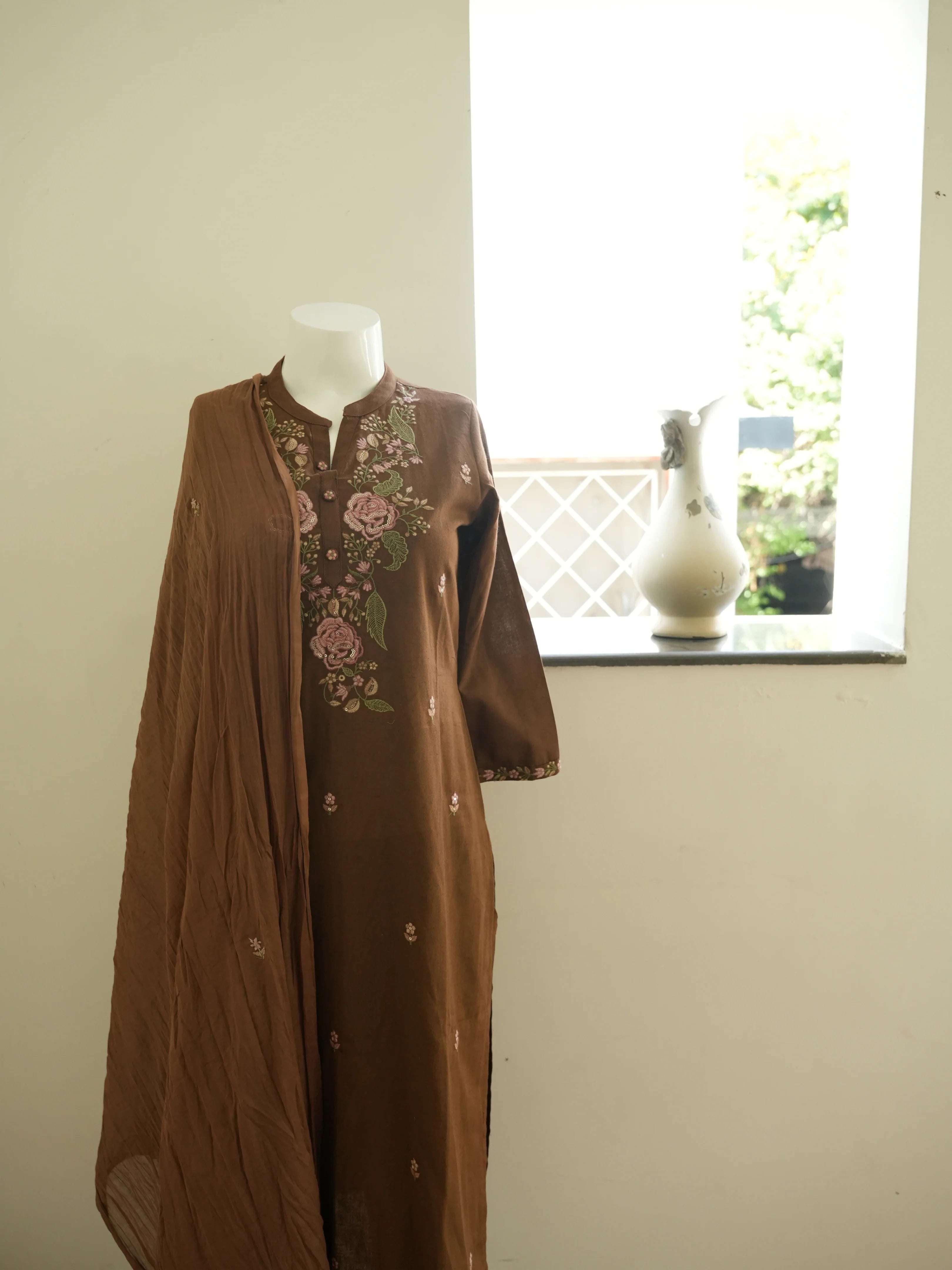 Kurta Set Embroidery With Dupatta