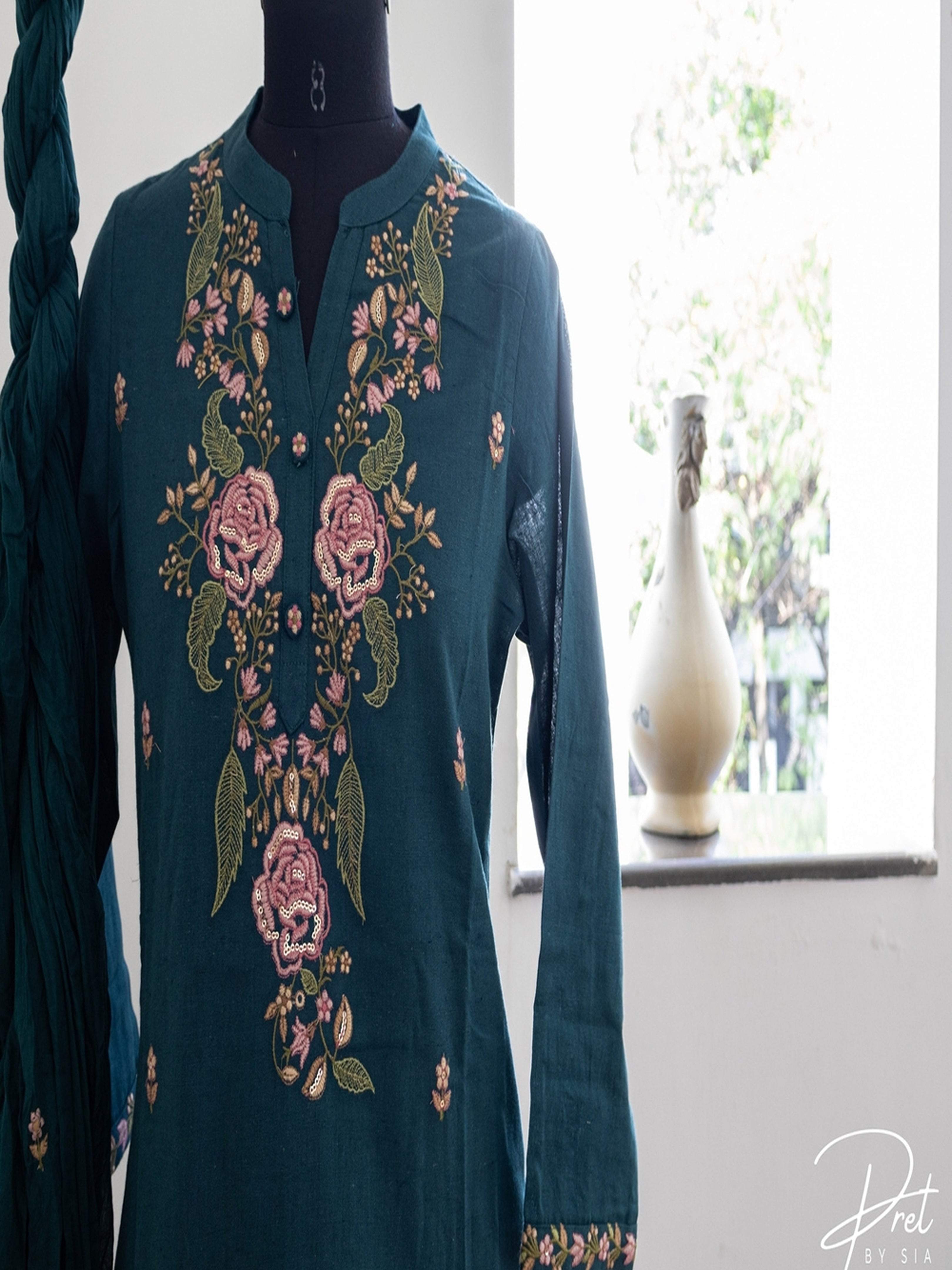 Kurta Set Embroidery With Dupatta