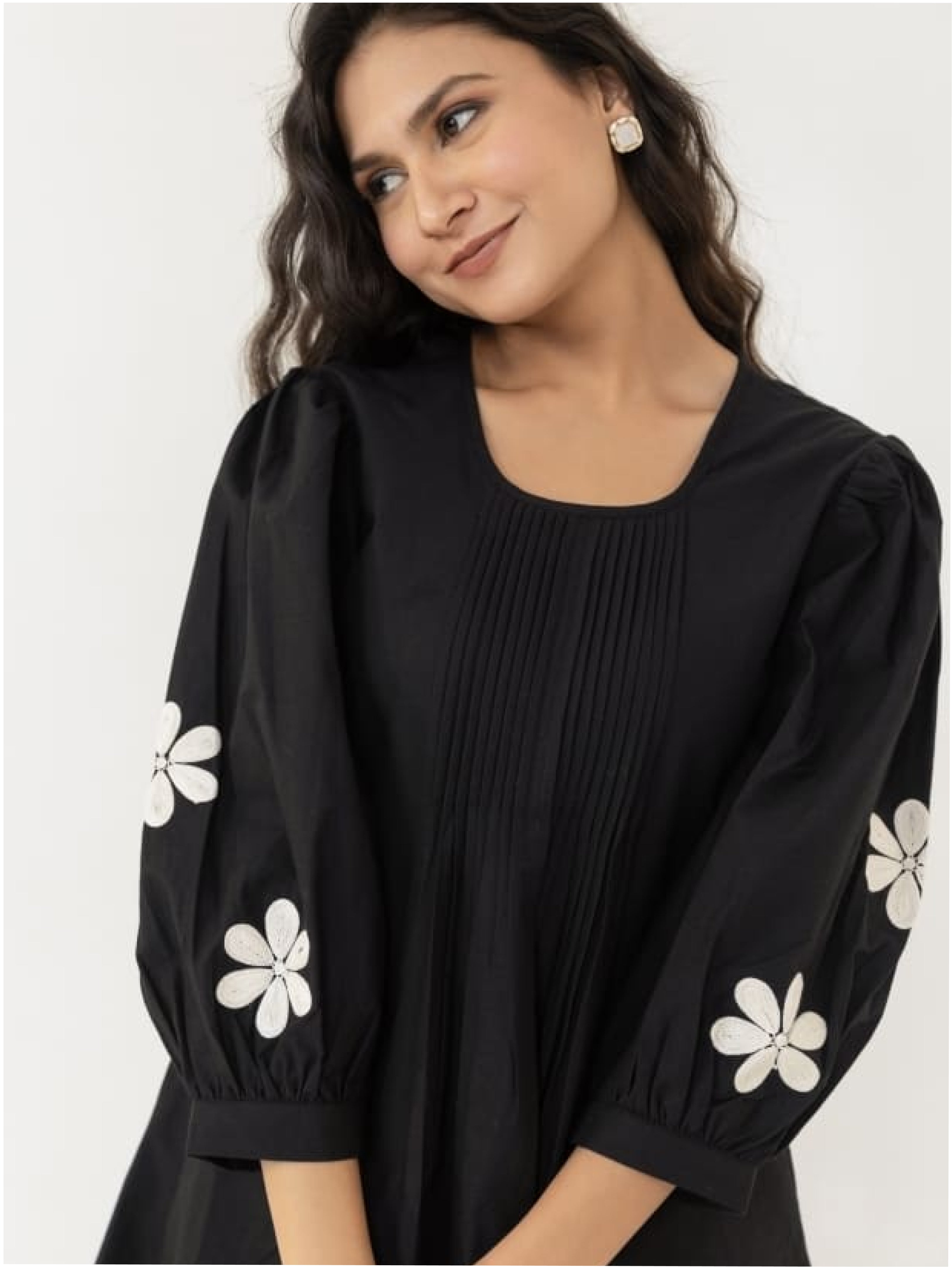 Black Knee Lengh Short Dress With Floral Embroidery On Sleeves